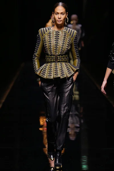 Look 5